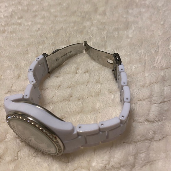 Fossil White Three Hand Ceramic Watch - Picture 5 of 7